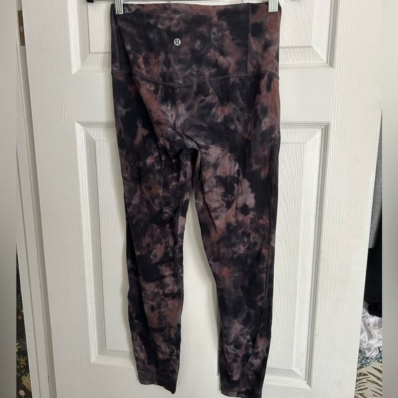 Lululemon Unlimit Highrise Keyhole Leggings - Picture 4 of 4